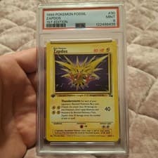 Fossil 1st Edition 1999 Zapdos 30/62 Mint PSA 9